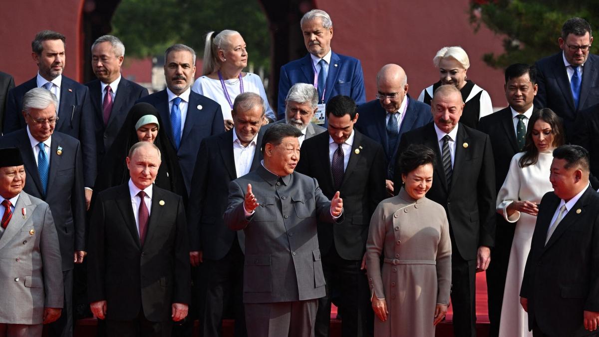 Scandal dupa fotografia cu Putin si Kim