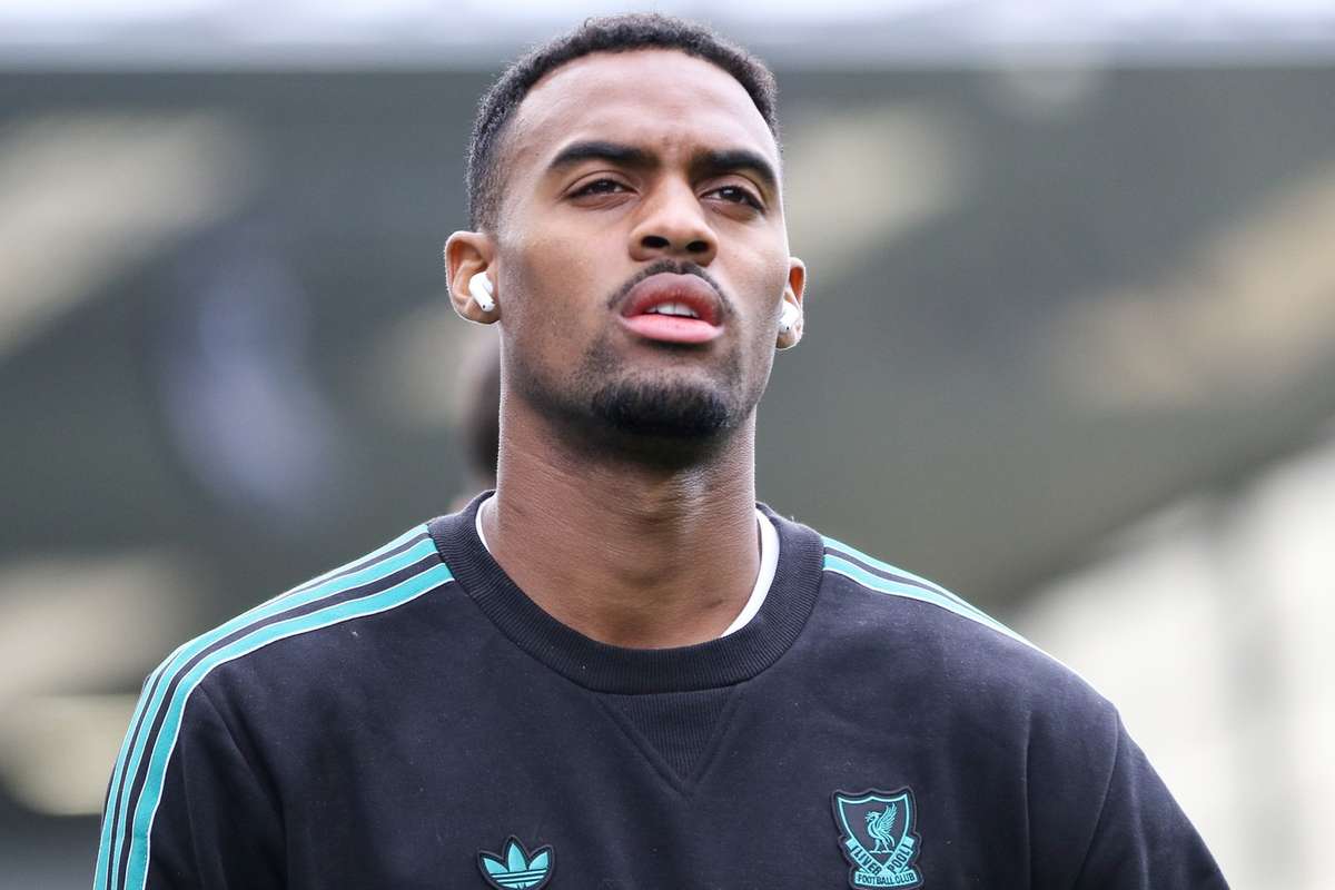 Surpriza la Liverpool Isak nu e in lot cu Burnley