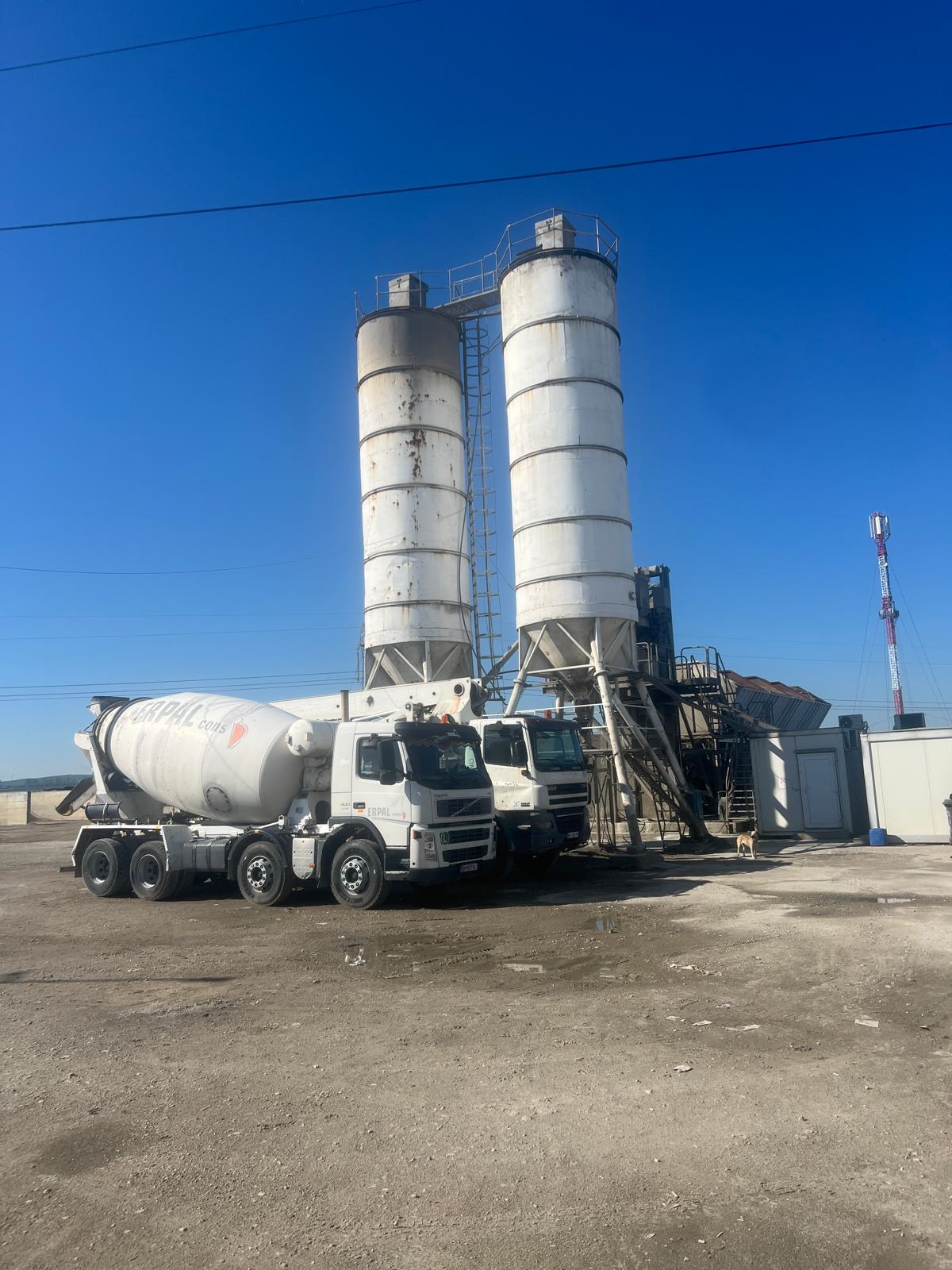vânzare-în-bloc-linie-producție,-transport-și-turnare-beton--
