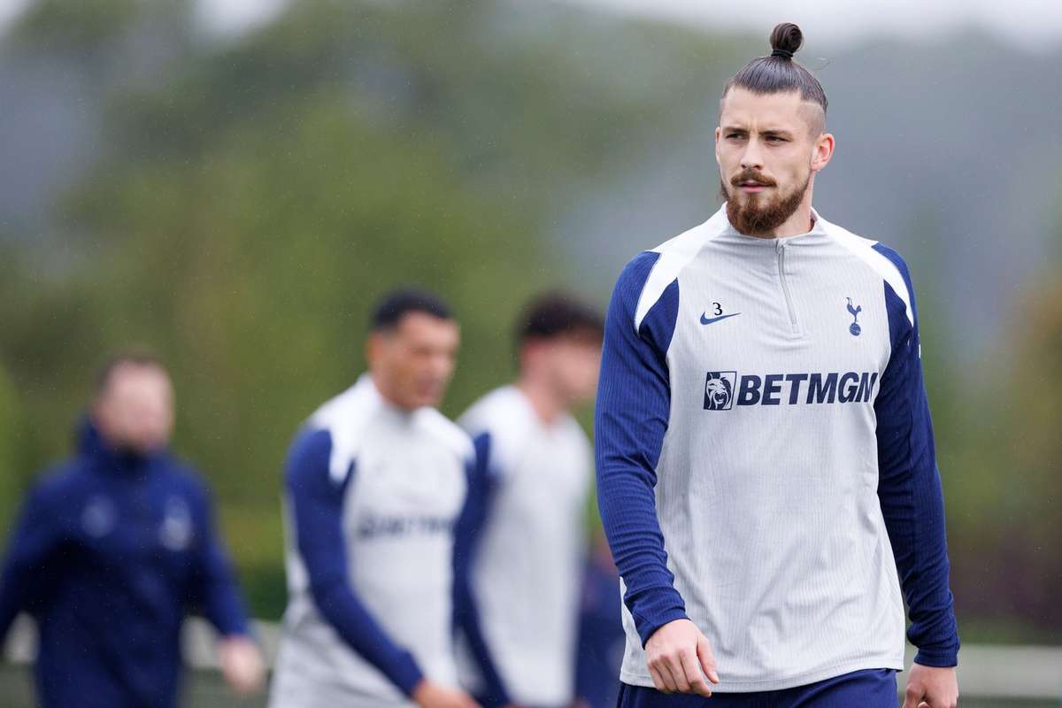 pas important spre recuperare radu dragusin antrenament usor la tottenham