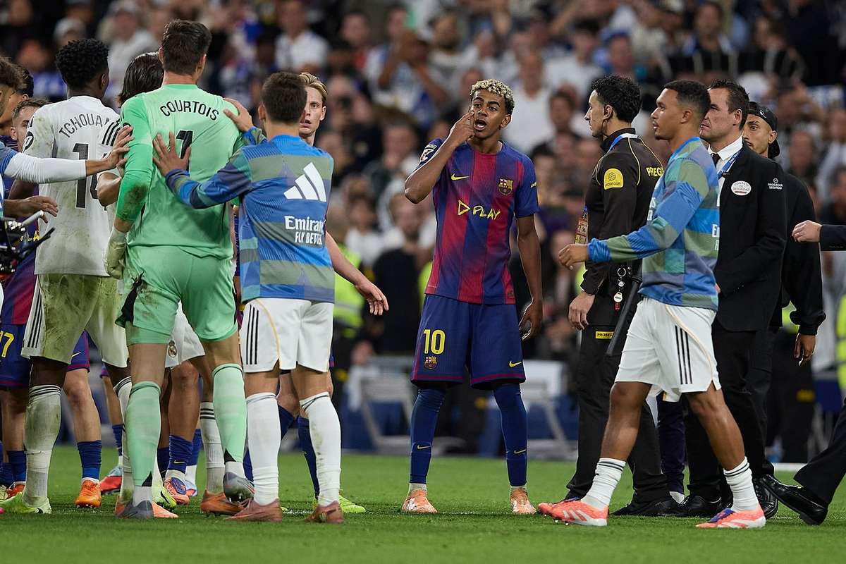 Final tensionat la Real Madrid Barcelona Ce a spus Carvajal lui Lamine Yamal1761504387