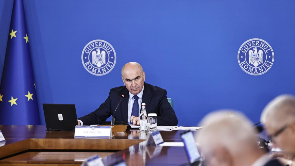 Bolojan isi contrazice ministrul Cumulul pensiei cu salariul interzis doar pentru speciali1763560832