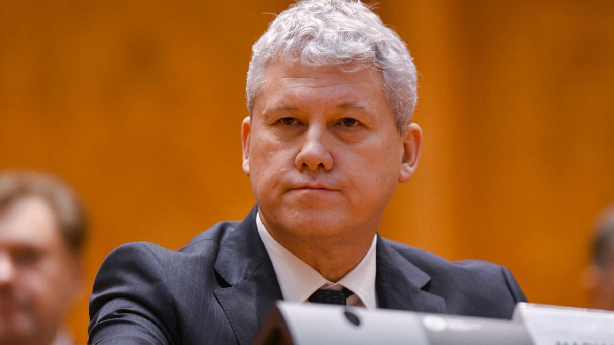 Catalin Predoiu despre deficitul de personal din MAI Recrutam 6000 dar lipsesc 300001763592000