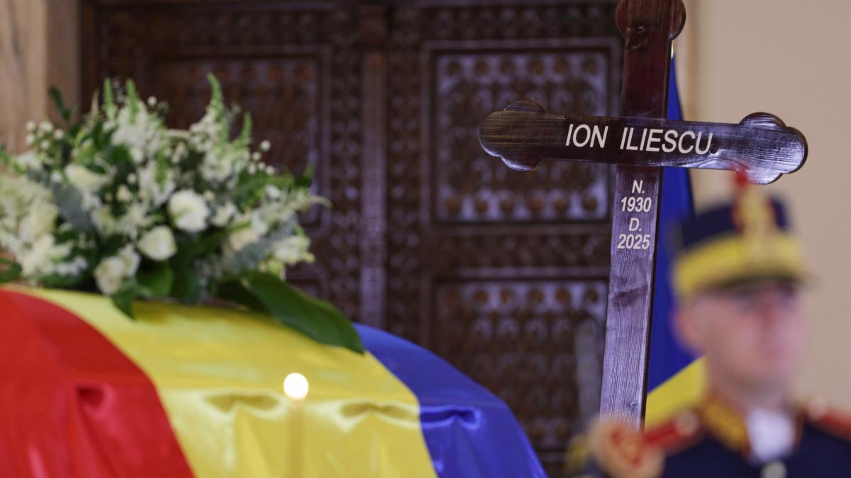 Guvernul a platit 27000 de euro pentru funeraliile lui Ion Iliescu1762777395