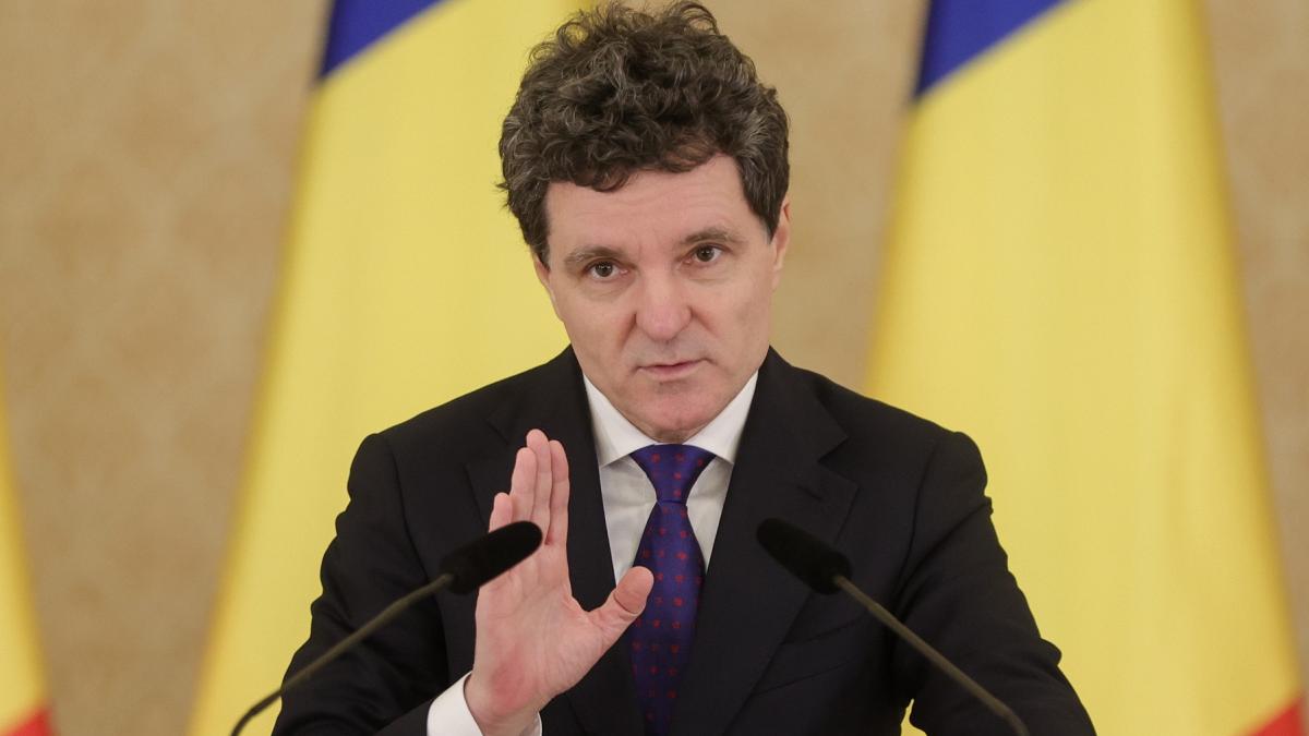 Nicusor Dan spune ca urmareste cu atentie scandalul din Coalitie1763724697
