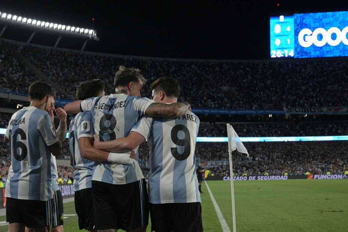 Trei staruri argentiniene rateaza meciul cu Angola1762866174