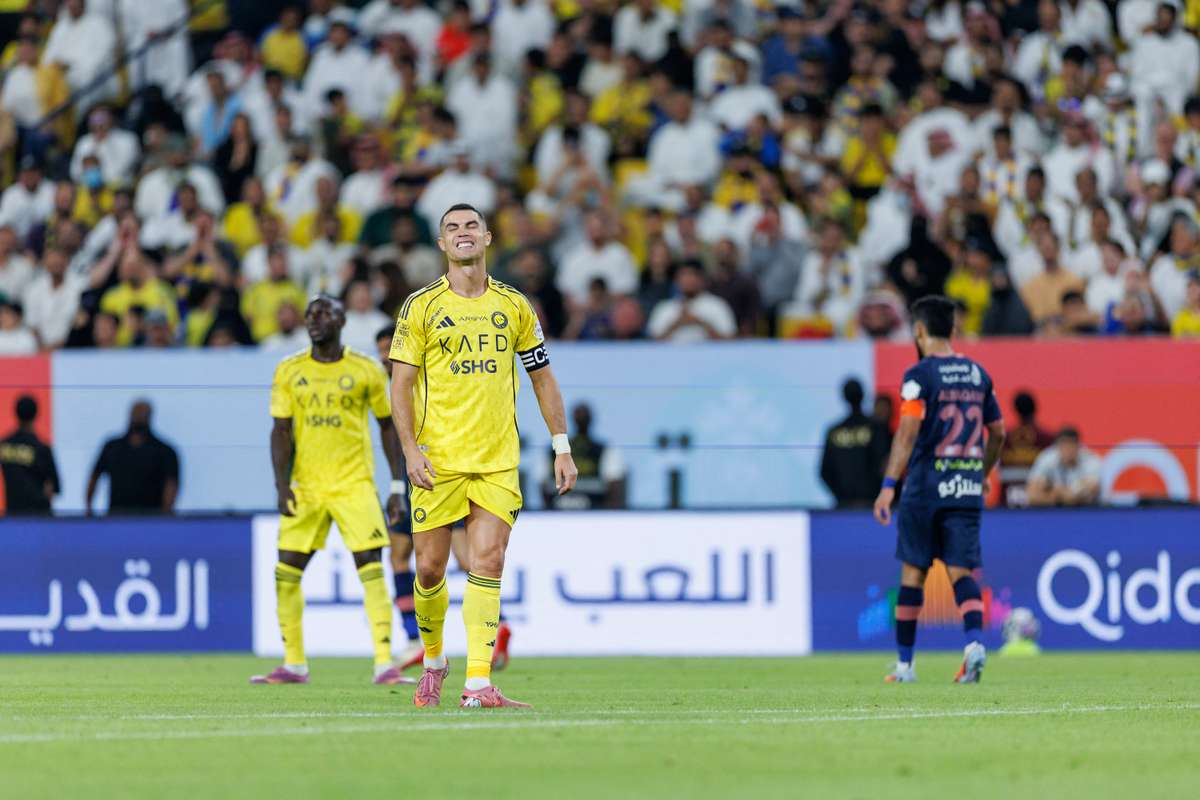 VIDEO Cristiano Ronaldo ironic cu arbitrul in victorie Tine o tot asa1762674730