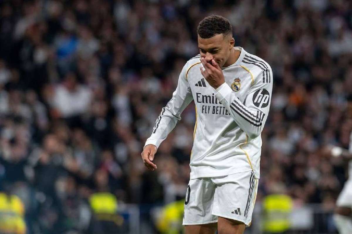 Alerta la Real Madrid Kylian Mbappe absent la inceputul anului 20261767191310