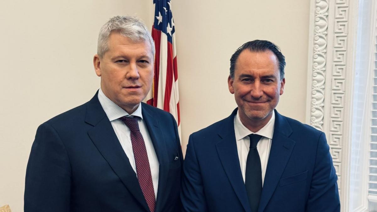 Catalin Predoiu s a intalnit cu consilierul lui Trump1765786641