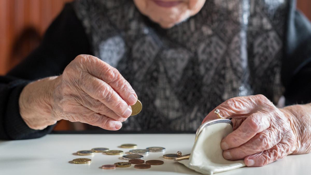 Cine sunt pensionarii ce vor primi bani in plus1765885196