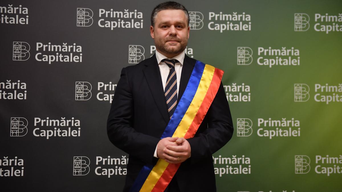 Ciprian Ciucu a depus juramantul de primar general1766162358