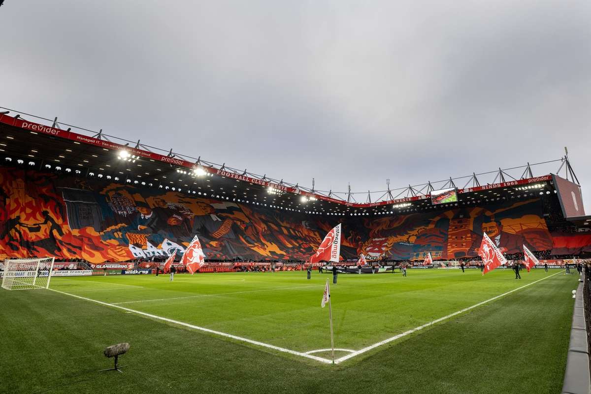 Fanii lui FC Twente au creat cel mai mare tifo european1765735610