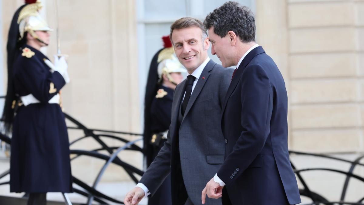 Intalnirea lui Nicusor Dan cu Emmanuel Macron in imagini1765289822