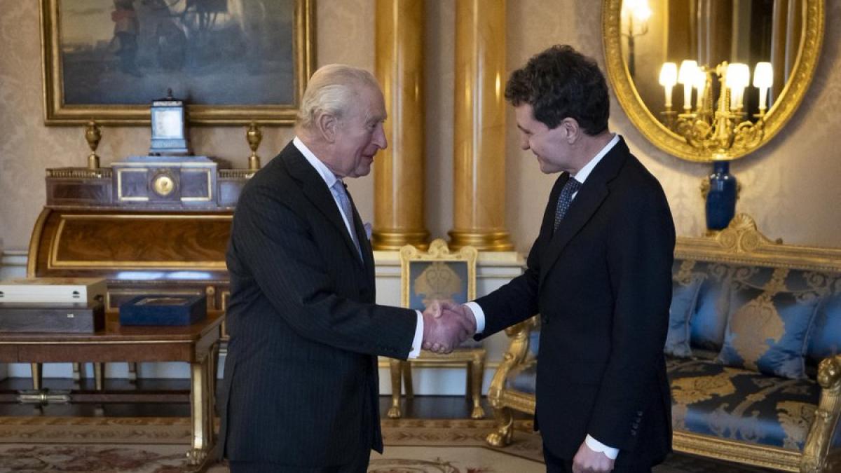 Nicusor Dan a fost primit de Regele Charles III la Buckingham1765989621