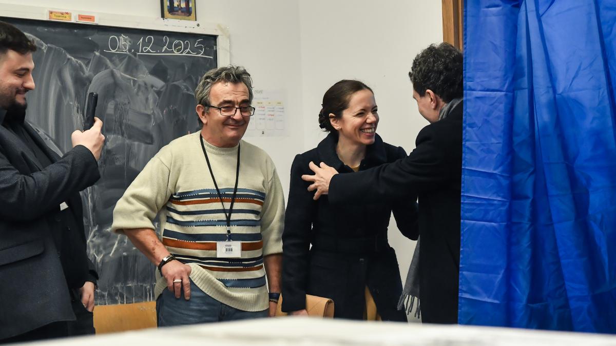 Nicușor Dan explică de ce nu a votat, alături de Mirabela Grădinaru 3 Nicustor Dan explica de ce nu a votat alaturi de Mirabela Grdinaru1765101417