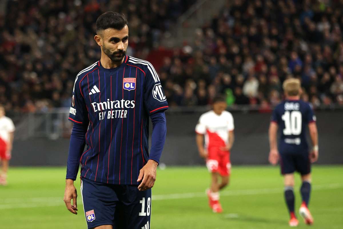 TAS obliga UEFA sa investigheze Lyon pentru un jucator neeligibil1764862616