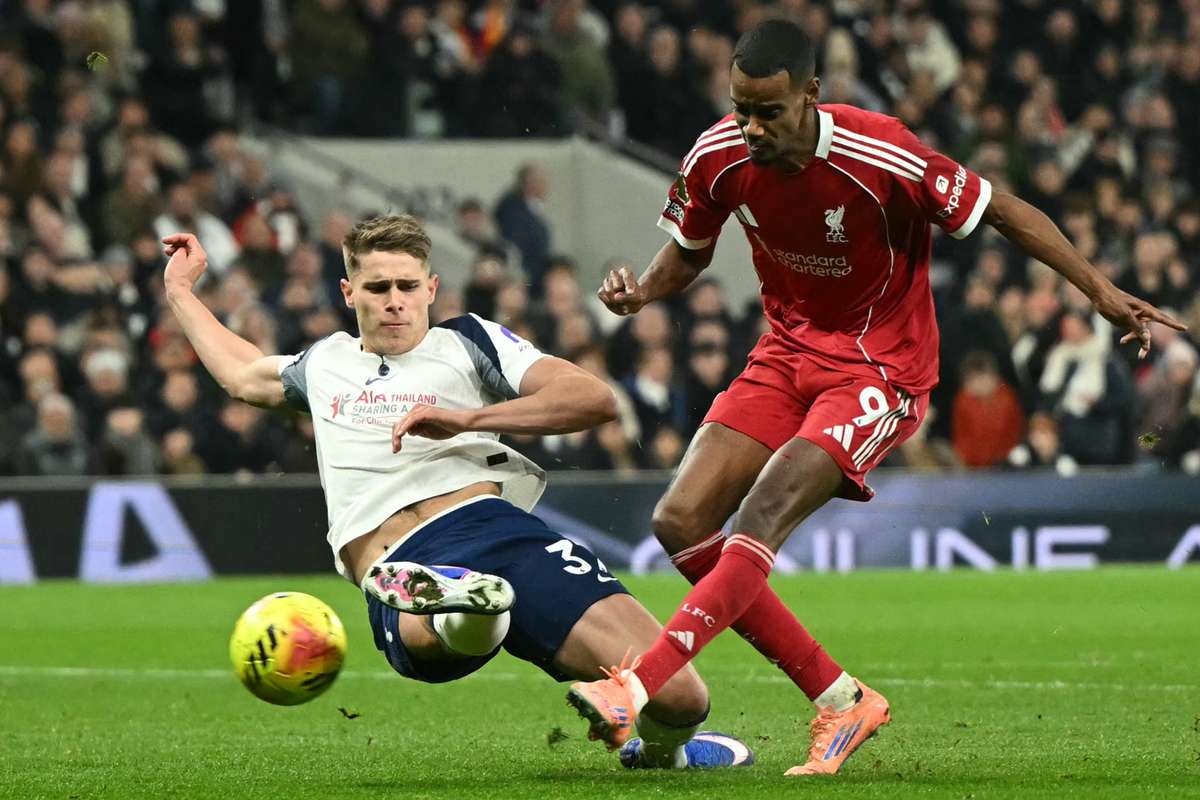 Tottenham cu noua jucatori pierde in fata lui Liverpool1766263158