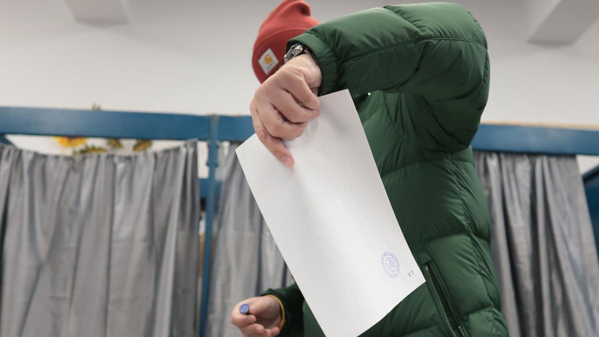 exit poll alegeri bucuresti 2025 primele rezultate la antena 3 cnn1765098419