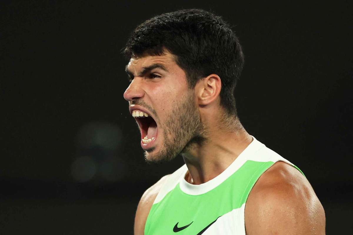 Alcaraz il invinge categoric pe De Minaur si se califica in semifinalele Australian Open1769516260