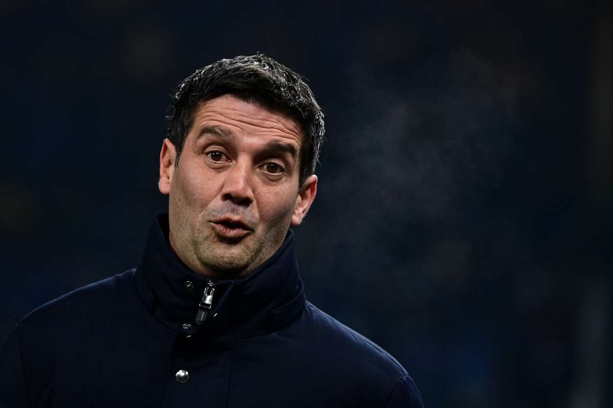 Cristi Chivu a fost numit antrenorul lunii decembrie in Serie A1767961110