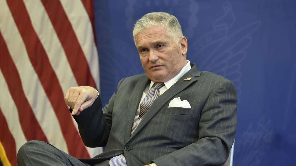 Fost ambasador al SUA Romania a procedat corect ca nu a aderat la Consiliul Pacii Rusia este dusmanul si1769115515