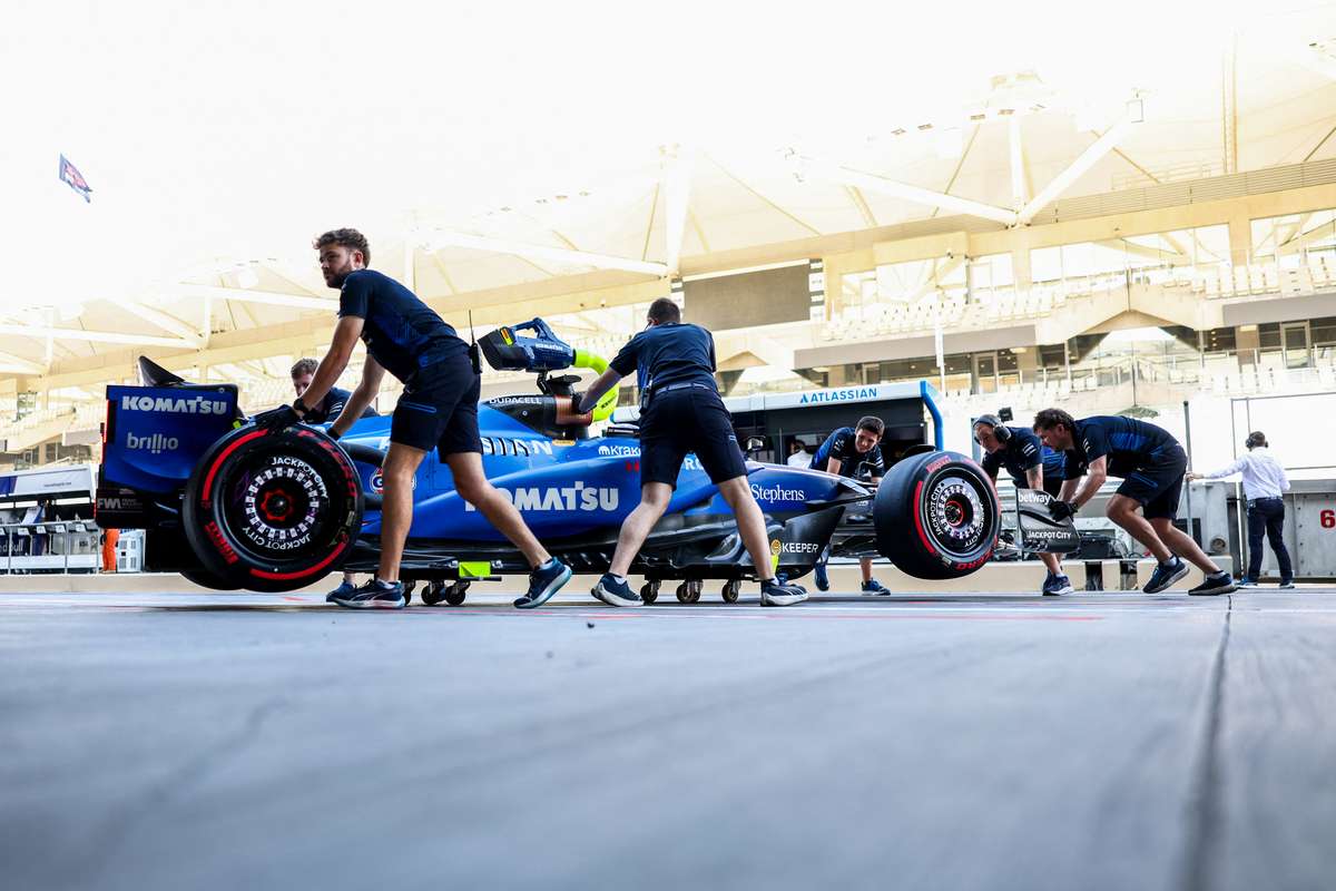 Lovitura pentru Carlos Sainz Williams se retrage de la testele F1 de la Barcelona1769185106