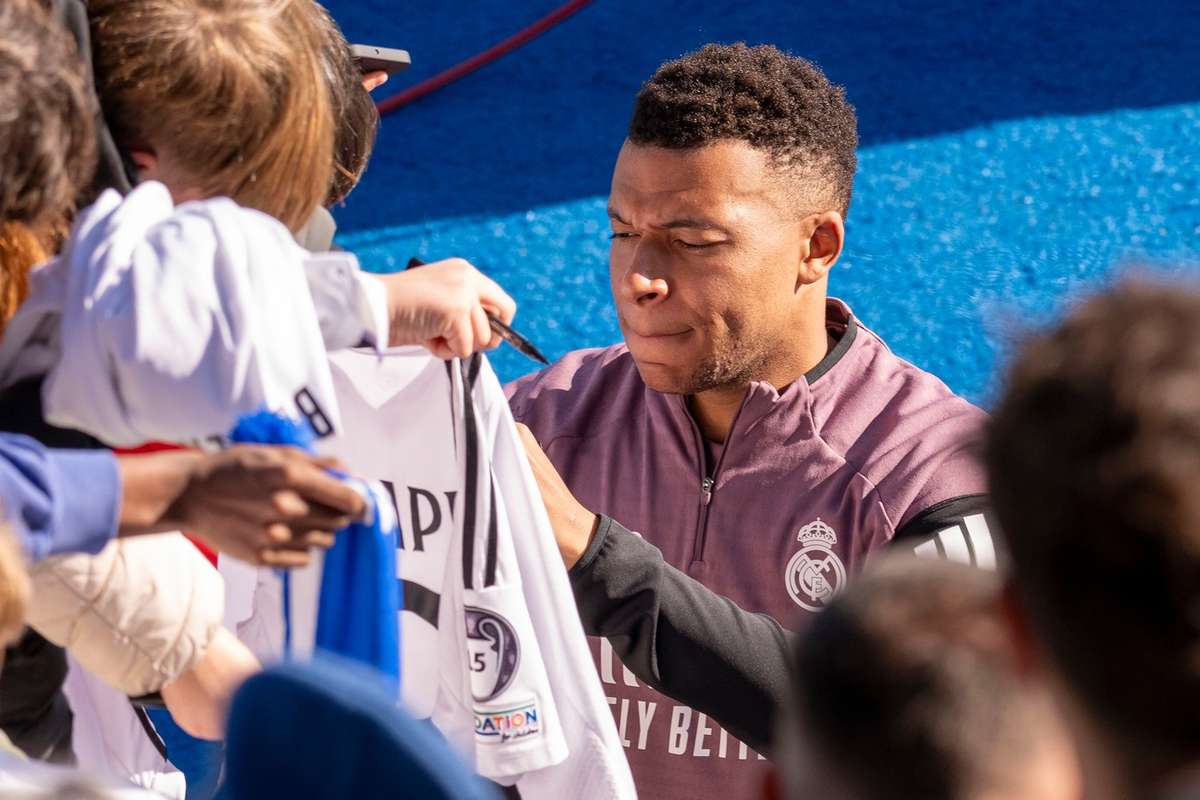 Mbappe revine Inclus in lotul lui Real Madrid pentru Supercupa Spaniei cu Barcelona1767946103
