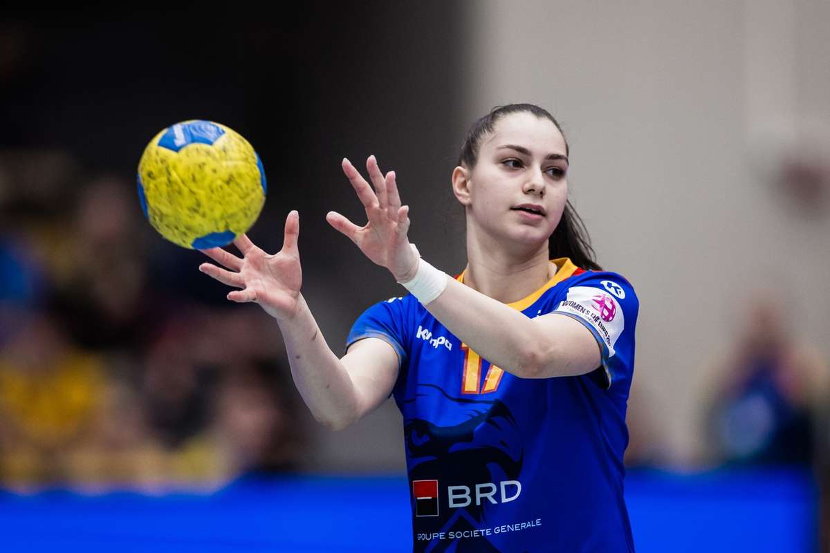 O alegere grea Jucatoare de handbal schimba echipa1767982709