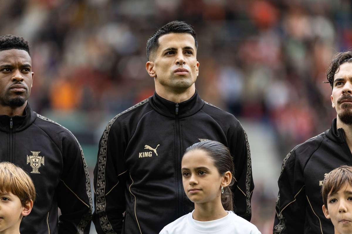 OFICIAL Joao Cancelo a semnand cu Barcelona1768308511