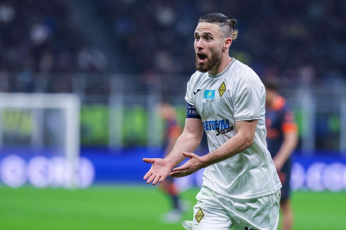 Rezolvat Patronul FCSB anunta transferul unui jucator1768551503