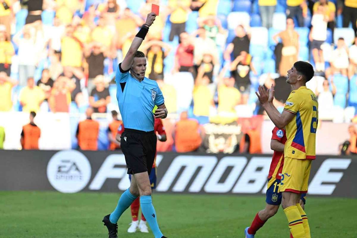 Un oland ez care l a invins pe Blanuta va oficia meciul Dinamo Zagreb FCSB din Europa League1768905510