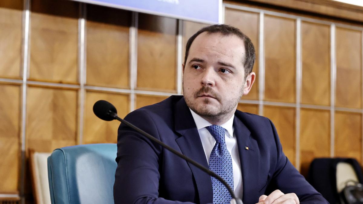 Alexandru Nazare despre prima zi de concediu medical neplatit Propunerea a fost facuta de1770295684