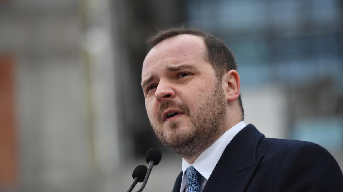 Alexandru Rogobete anunta ca exceptiile privind neplata primei zile de concediu medical devin efective1770632858