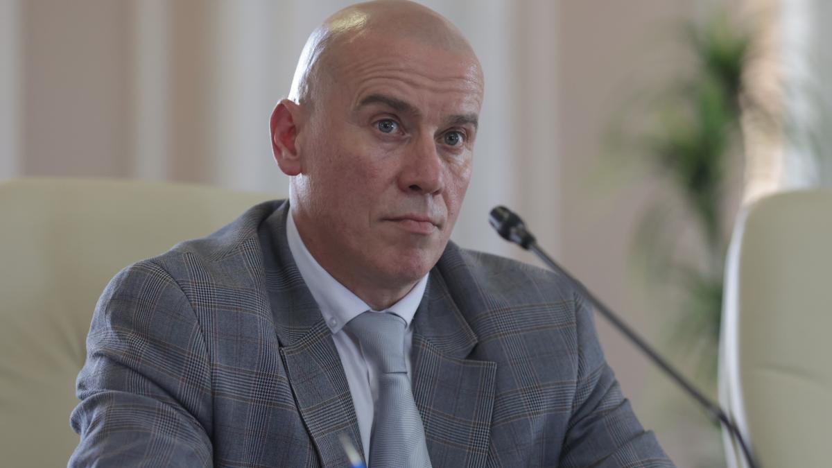 Ar fi trebuit sa procedez ca ceilalti ministri si sa ascund discutia sub pres Reactia ministrului1770761268