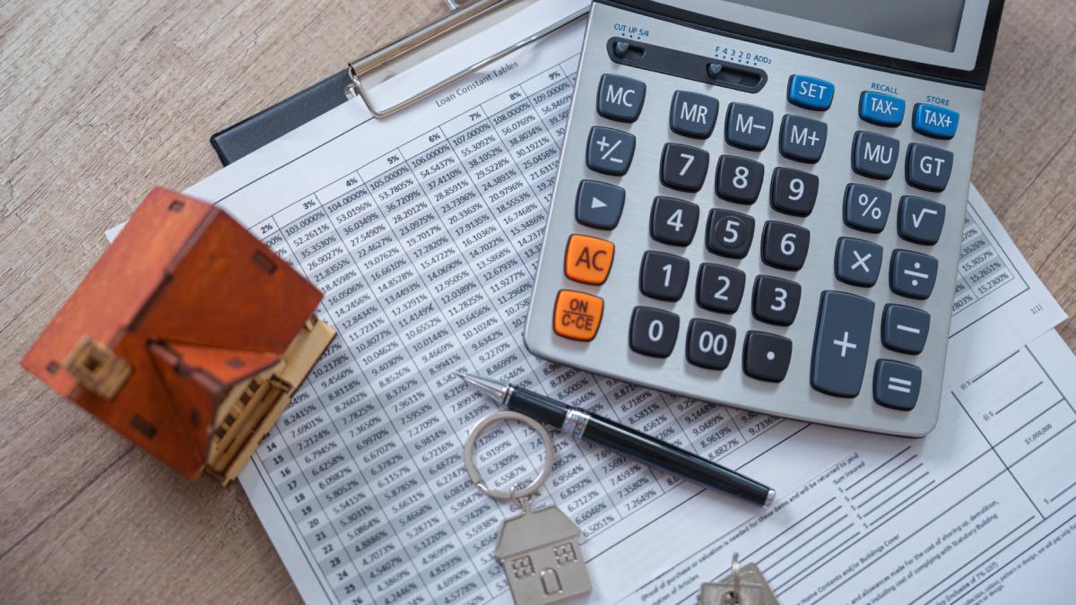 Bolojan afirma ca impozitarea proprietatii conform valoriidepiata nu va conduce la noi cresteri O1770704862