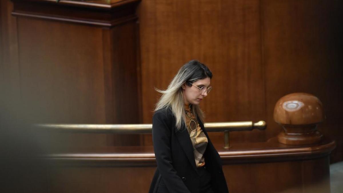 Diana Buzoianu dupa ce a cerut sa fie exclusa din Senat la dezbaterea motiunilor Arata1770665267