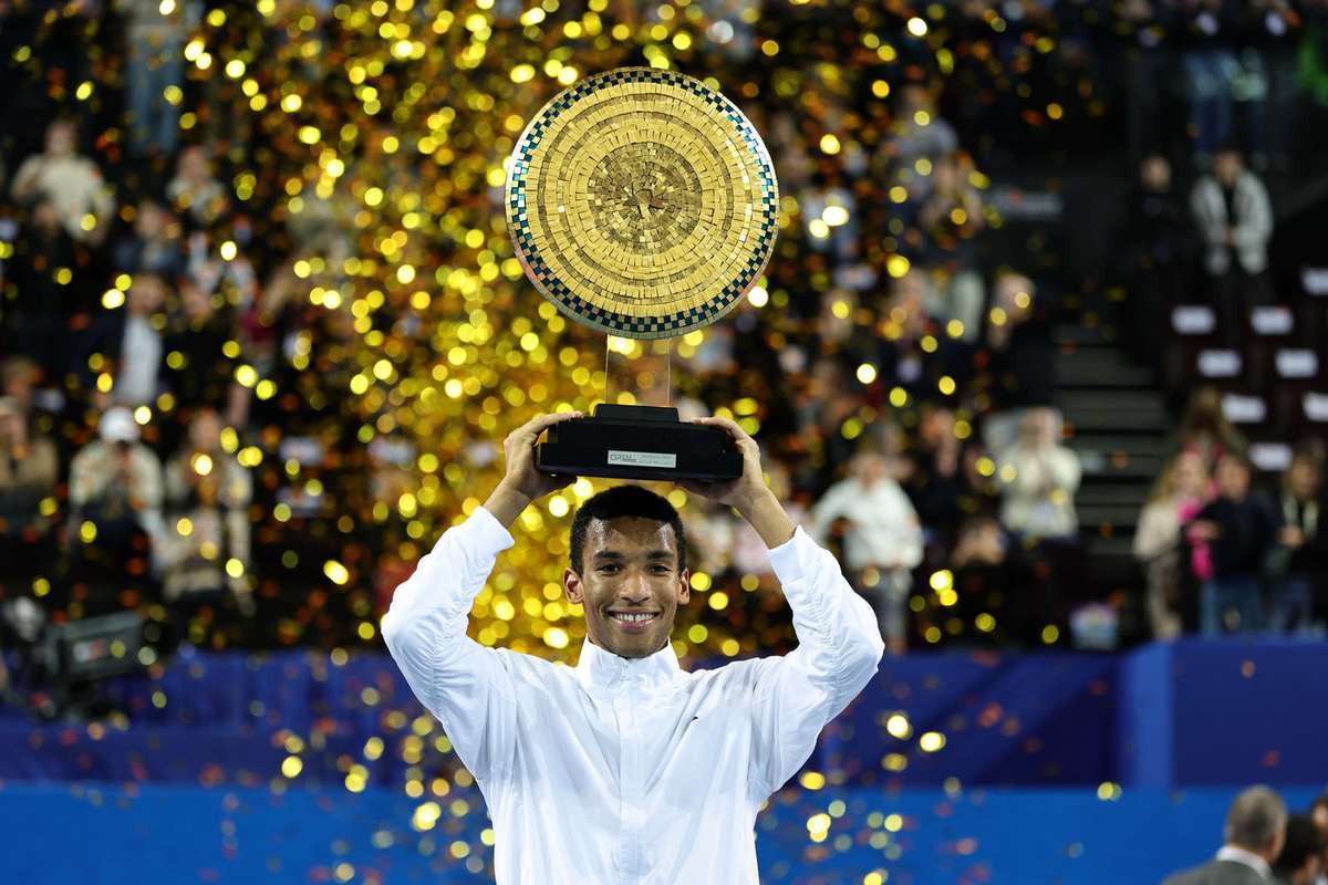 Felix Auger Aliassime isi apara titlul la Montpellier Open dupa victoria in fata lui Adrian Mannarino1770575252