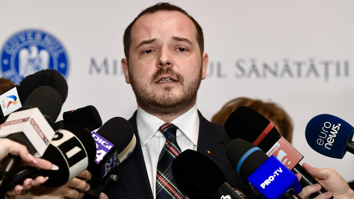 Rogobete a descoperit un medic de la Elias care in timpul serviciului la stat s a filmat la spitalul privat1771606652