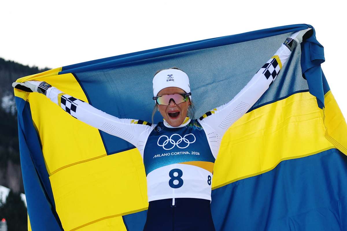 Suedeza Frida Karlsson castiga medalia de aur olimpica la skiathonul feminin1770472049