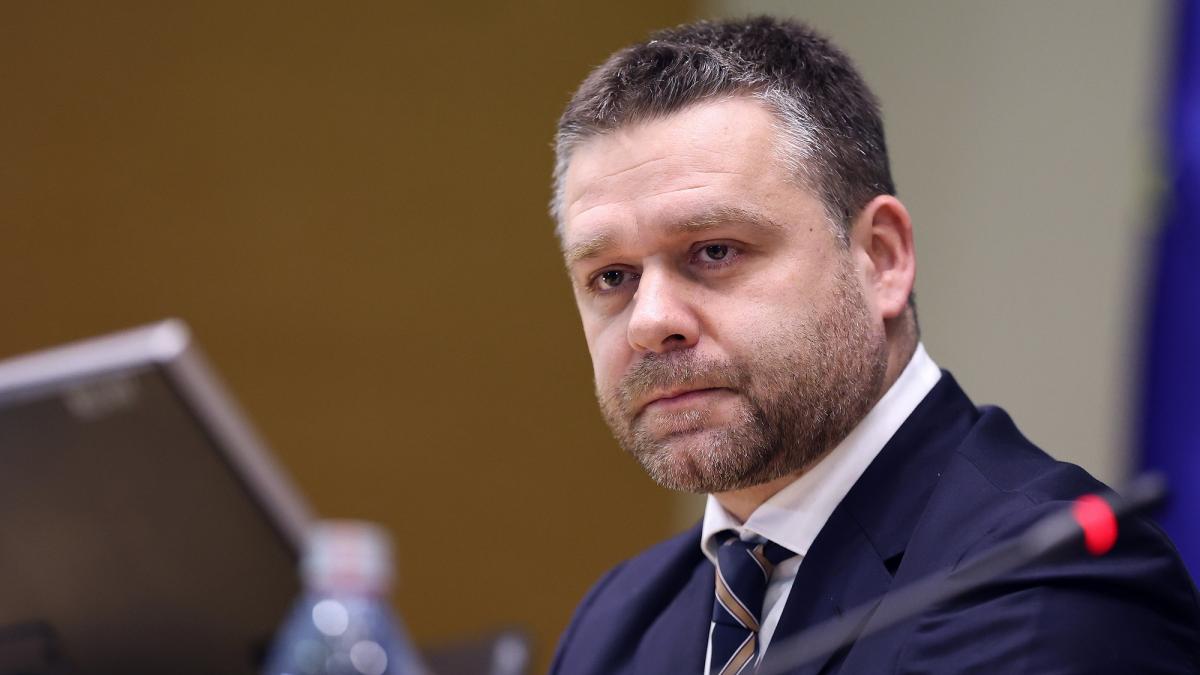 ciprian ciucu solicita desprinderea de psd aceasta separare este eseniala pentru liberali nu voi1771686479