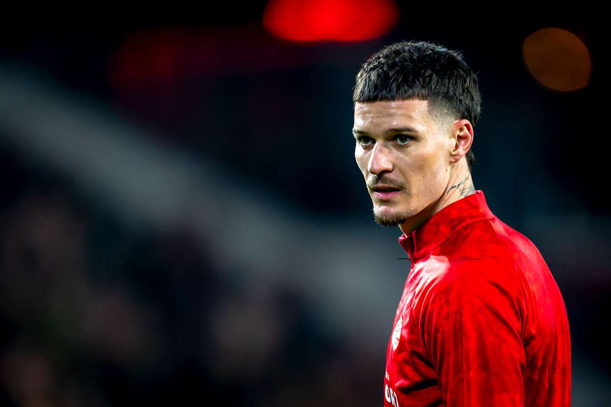 dennis man revine dupa problemele musculare si poate juca in cupa olandei anuntul lui peter bosz1770135464