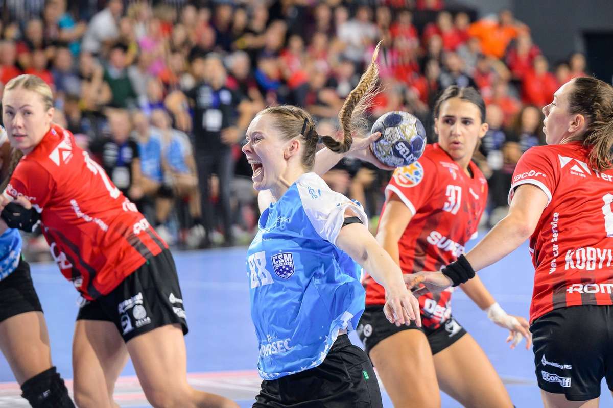 CSM Bucuresti cedreaza in campionat Gloria Bistrita favorita la castigarea titlului1773854862
