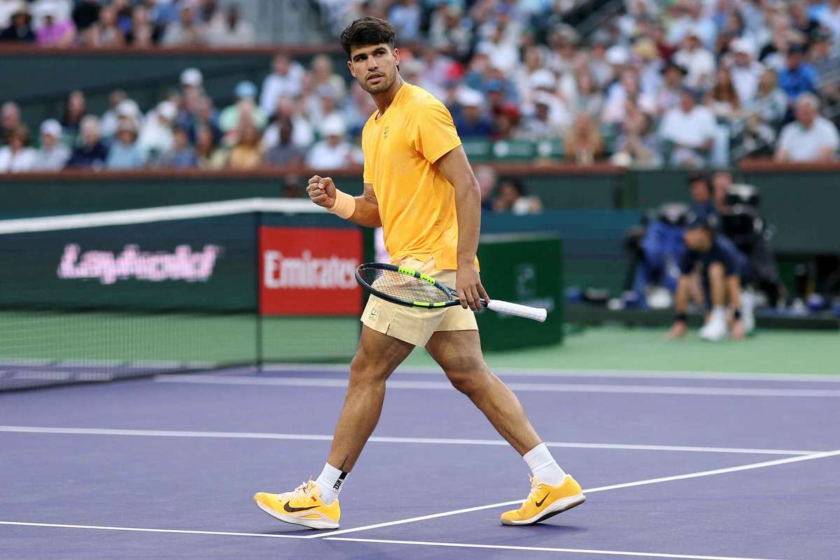 Carlos Alcaraz debut fara stres la Indian Wells Novak Djokovic cedeaza un set in fata lui Majchrzak1772951252