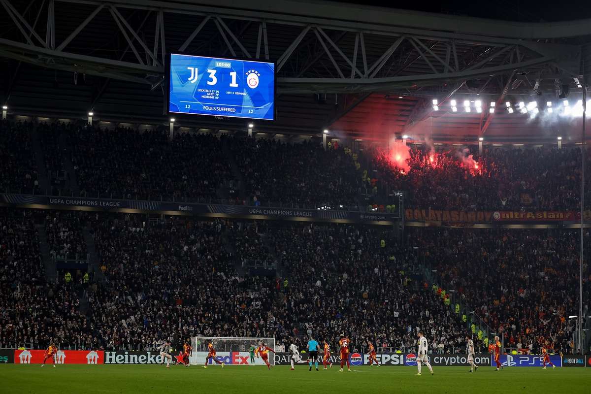 Galatasaray fara suporteri la partida de la Liverpool in Liga Campionilor1772623052