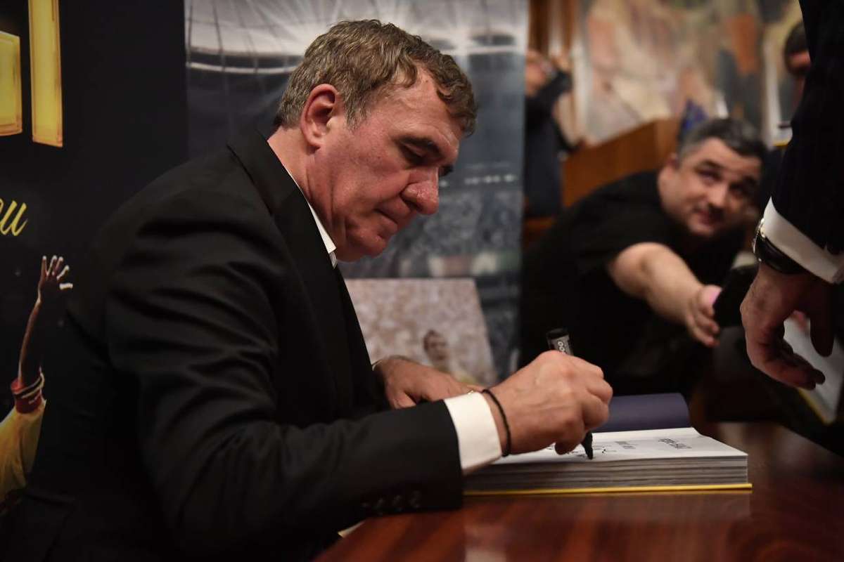 Gica Hagi reactioneaza dupa ce a vandut pachetul majoritar de la Farul Un pas firesc1773674261