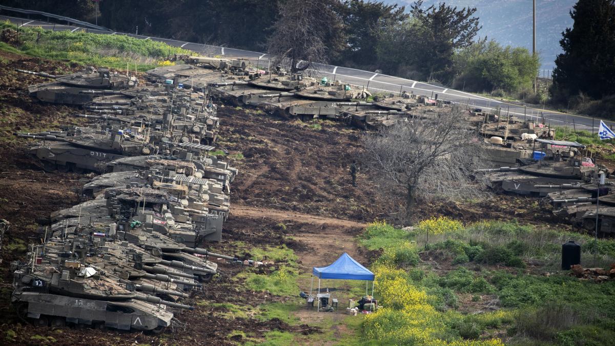 Israelul mobilizeaza rezervisti si isi propune o invazie masiva in Liban1773498461