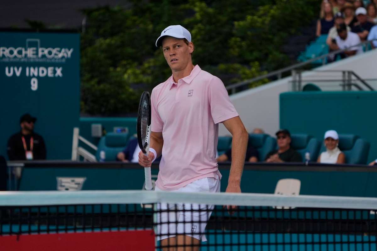 Jannik Sinner si Jessica Pegula trec fara dificultati in turul al treilea la Miami Open1774123051