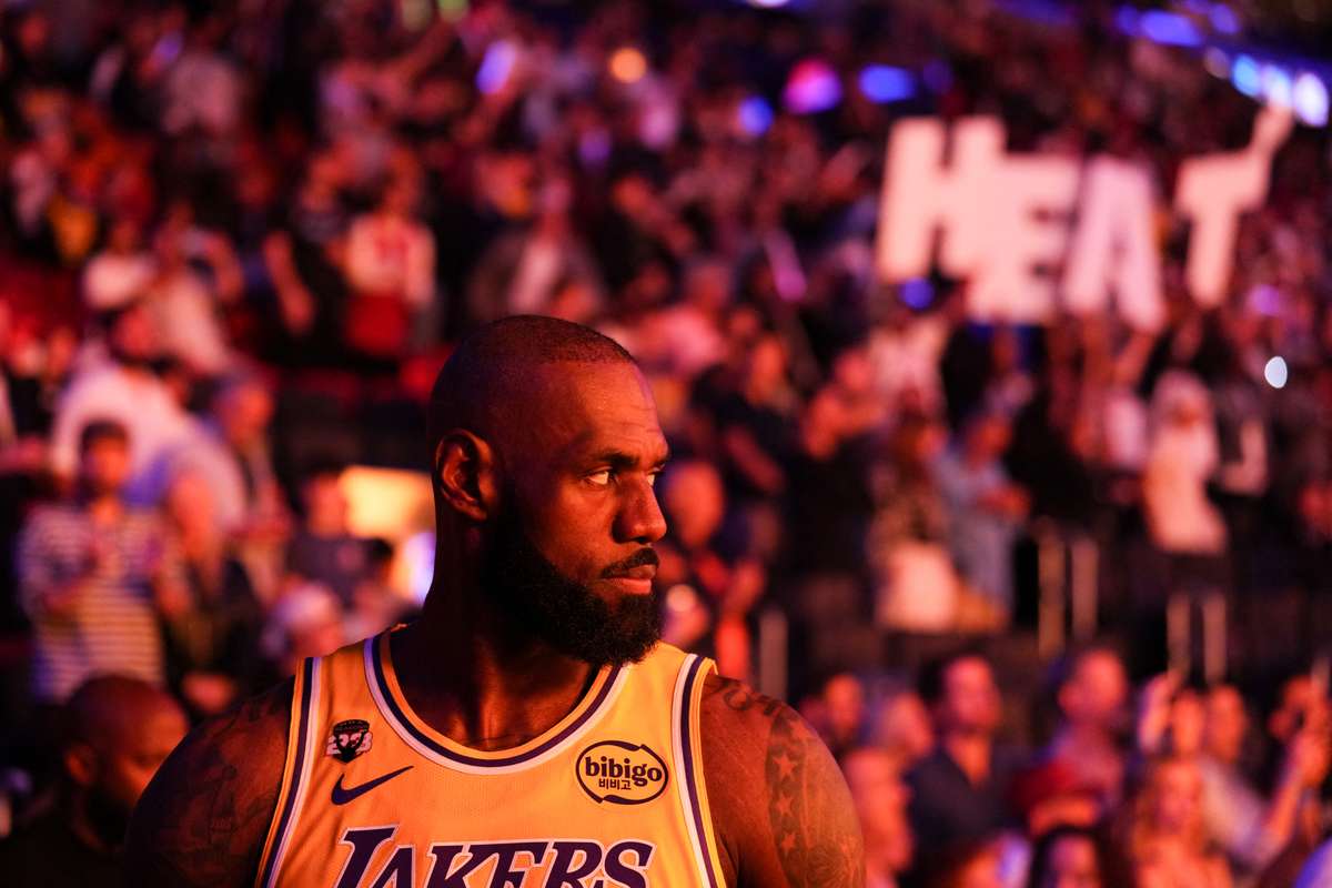 LeBron James regele recordurilor Noua realizare a starului din NBA1773985050