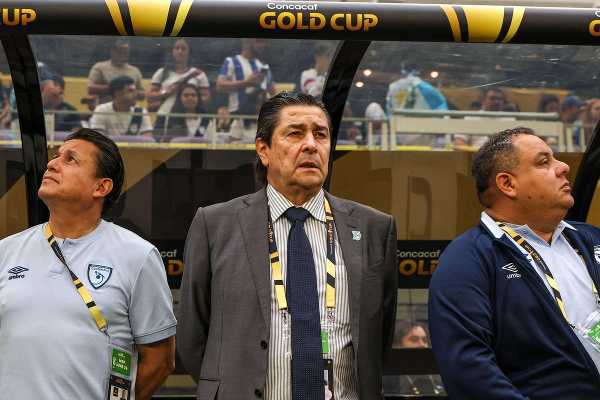 Nationale pe care o antreneaza a pierdut cu 0 7 dar federatia i a oferit un nou contract1774942046