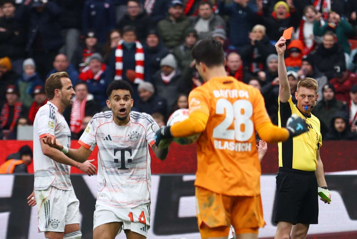 VIDEO Bayern cu doua cartonase rosii reuseste sa reziste la Leverkusen intr un final dramatic1773509252